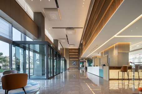 Reception. The Q-Box Hotel Jinan Intl. Expo City