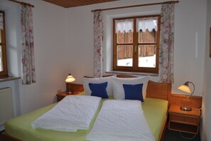 2 chambres, accès à Internet, literie fournie