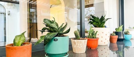 تفاصيل الفندق من الخارج