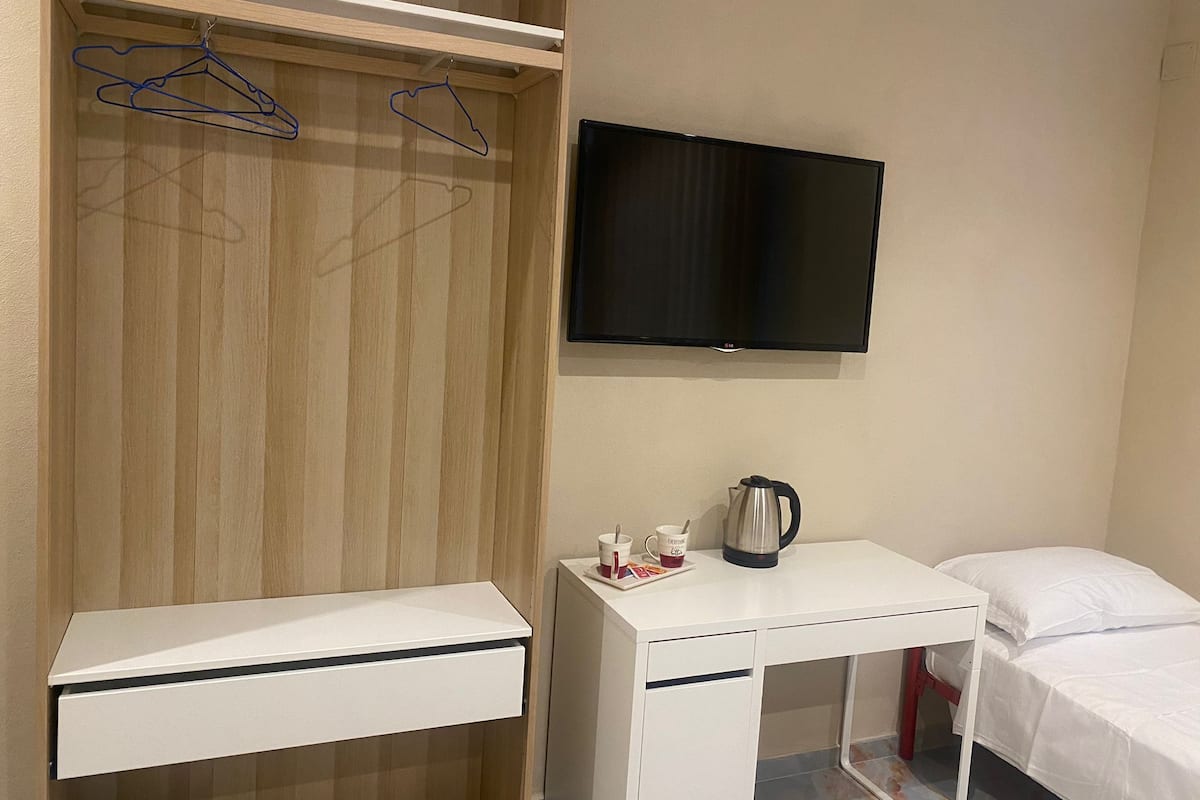Townhouse Klasik, Boleh Merokok | Tirai kedap cahaya, kedap suara, dan Wi-Fi gratis