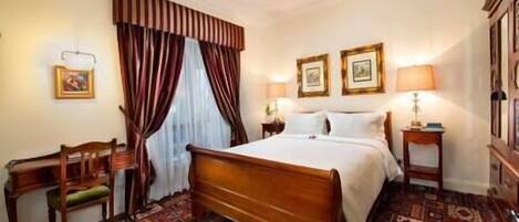 5 soverom, strykejern/-brett, wi-fi og sengetøy