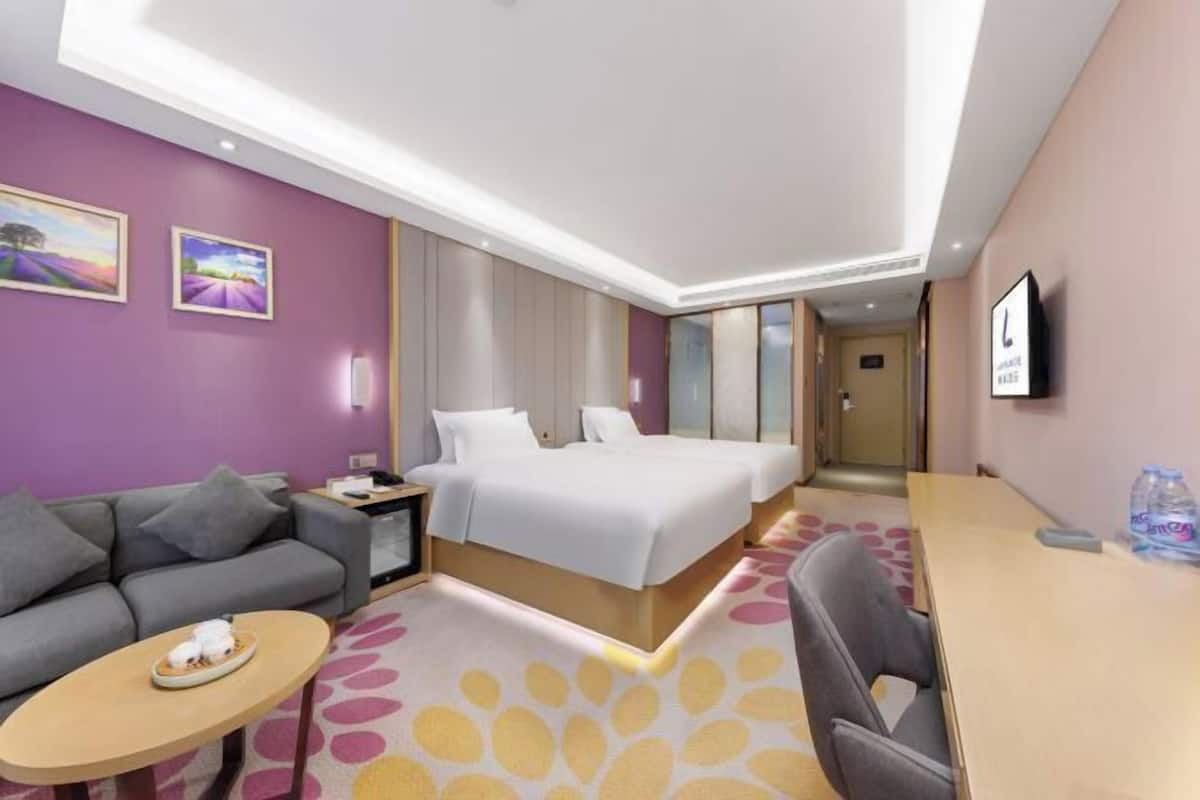 1 Schlafzimmer, hochwertige Bettwaren, Minibar, Schreibtisch