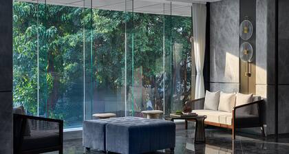Lavande Hotel Guangzhou Beijing Road Pedestrian Street Haizhu Square Metro Station Branch - Free Deliver Service to Canton Fair Complex During Canton Fair Period