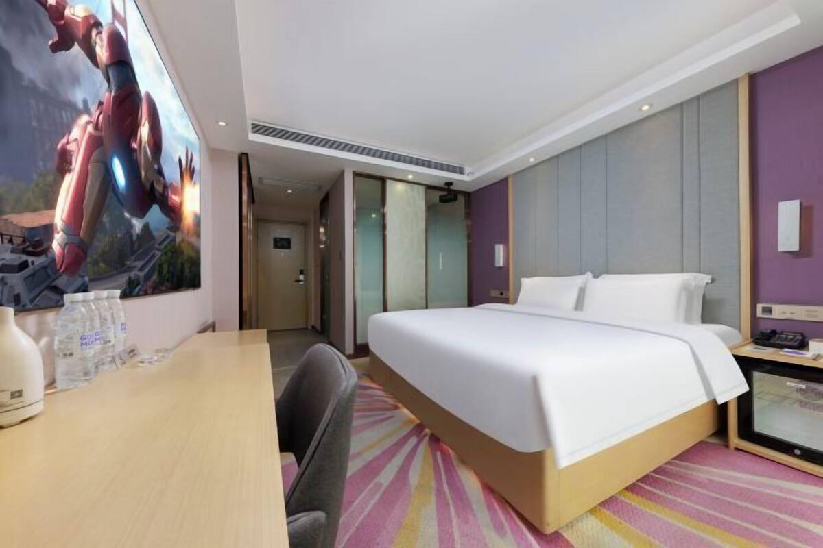 Premium bedding, minibar, blackout curtains, soundproofing