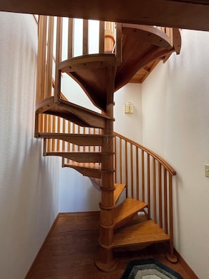 Interior - Peaceful Skalkaho hide away, 4-bedroom house in Hamilton. (Hamilton)