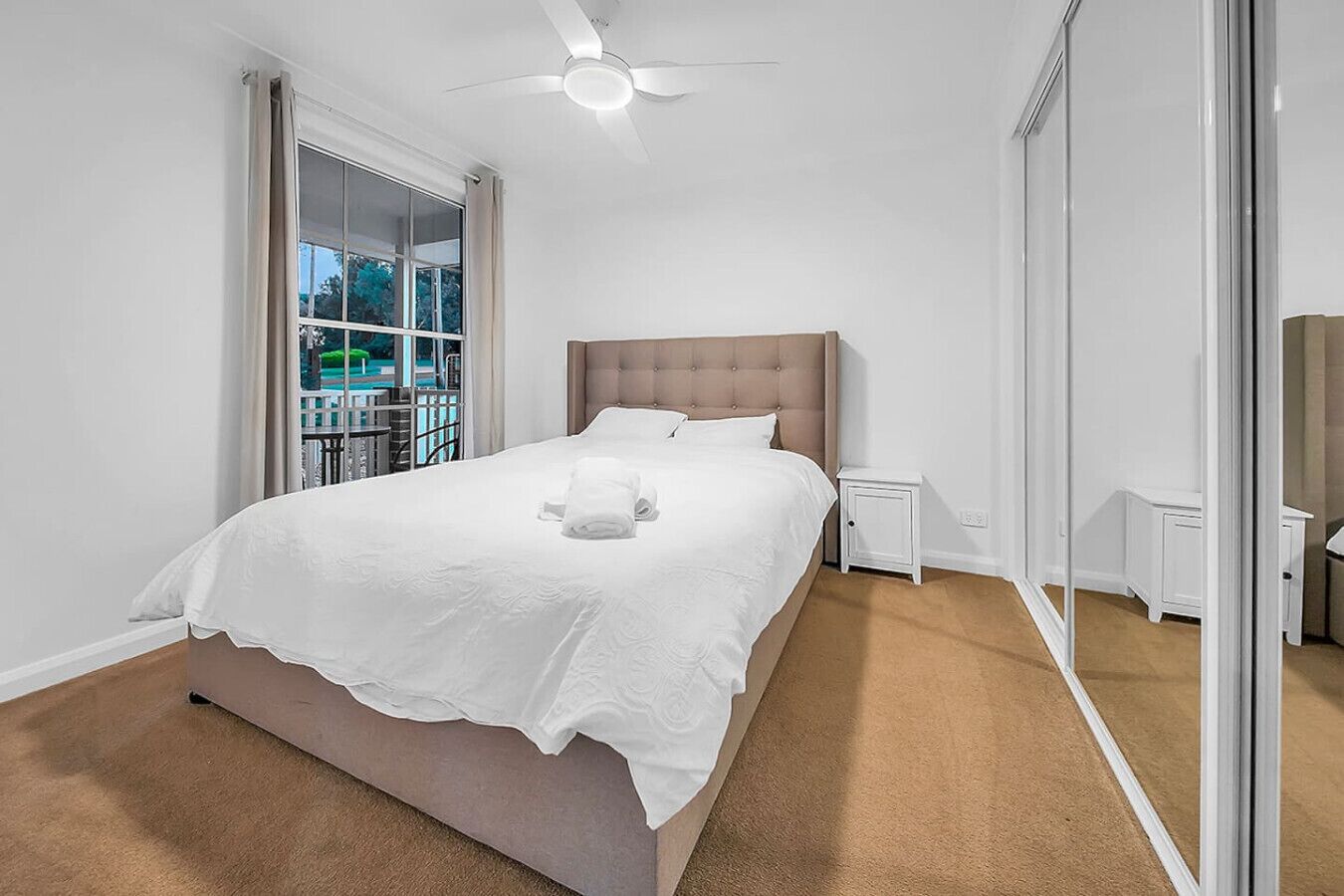 7 quartos, ferros/tábuas de passar roupa, Wi-Fi, roupa de cama