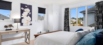 Spacious home on landing drive