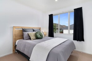 4 bedrooms, desk, iron/ironing board, travel cot