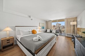 Iron/ironing board, free WiFi, bed sheets