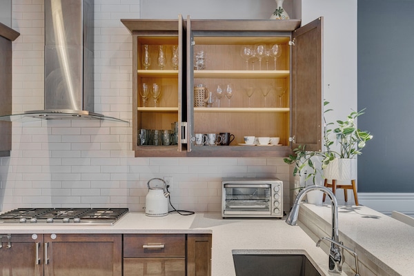 Mikrowelle, Ofen, Herdplatte, Geschirrspüler