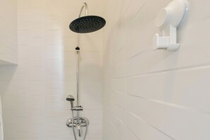 Shower - Casa Bestel, Setúbal (Setúbal)