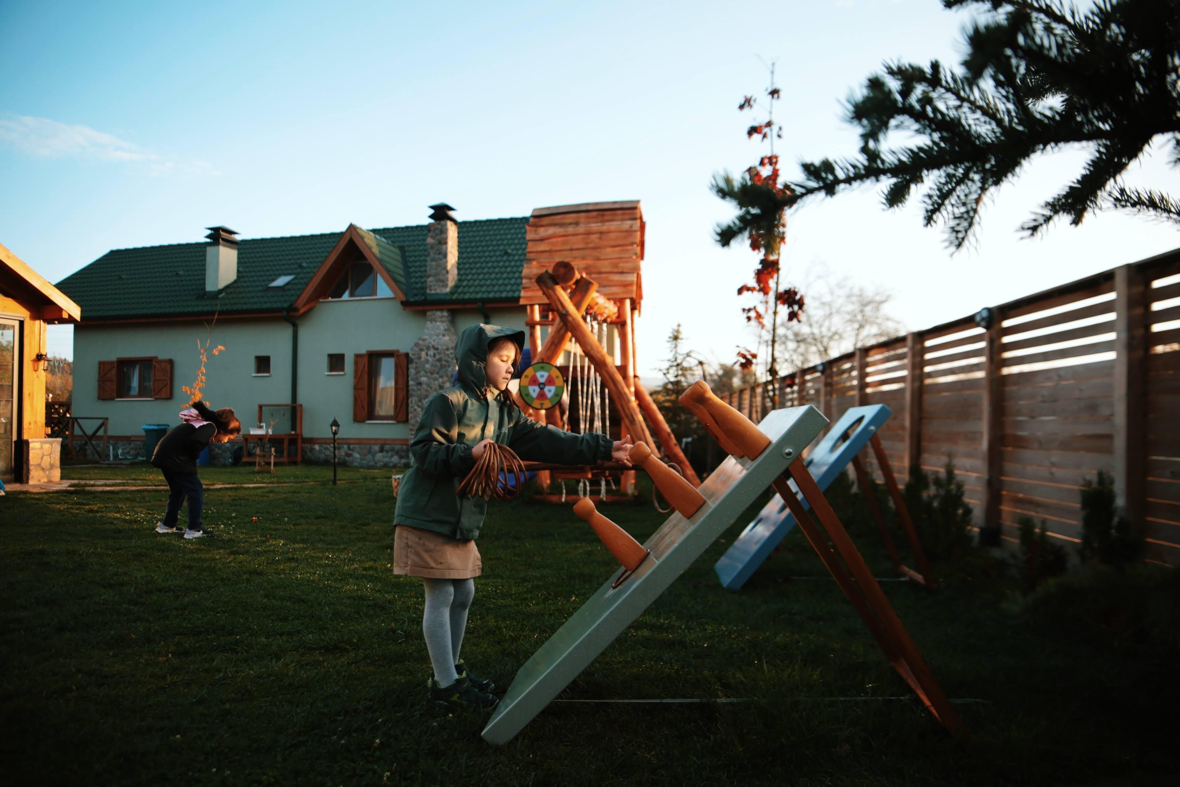 Lasten leikkialue ulkona