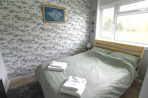 2 bedrooms, free WiFi, bed sheets