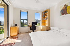 2 عدّة غرف نوم ومكتب ومكواة/لوح كي وواي فاي