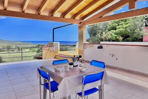 Outdoor dining - Residence Sole - Apartment 2 (Tertenia)