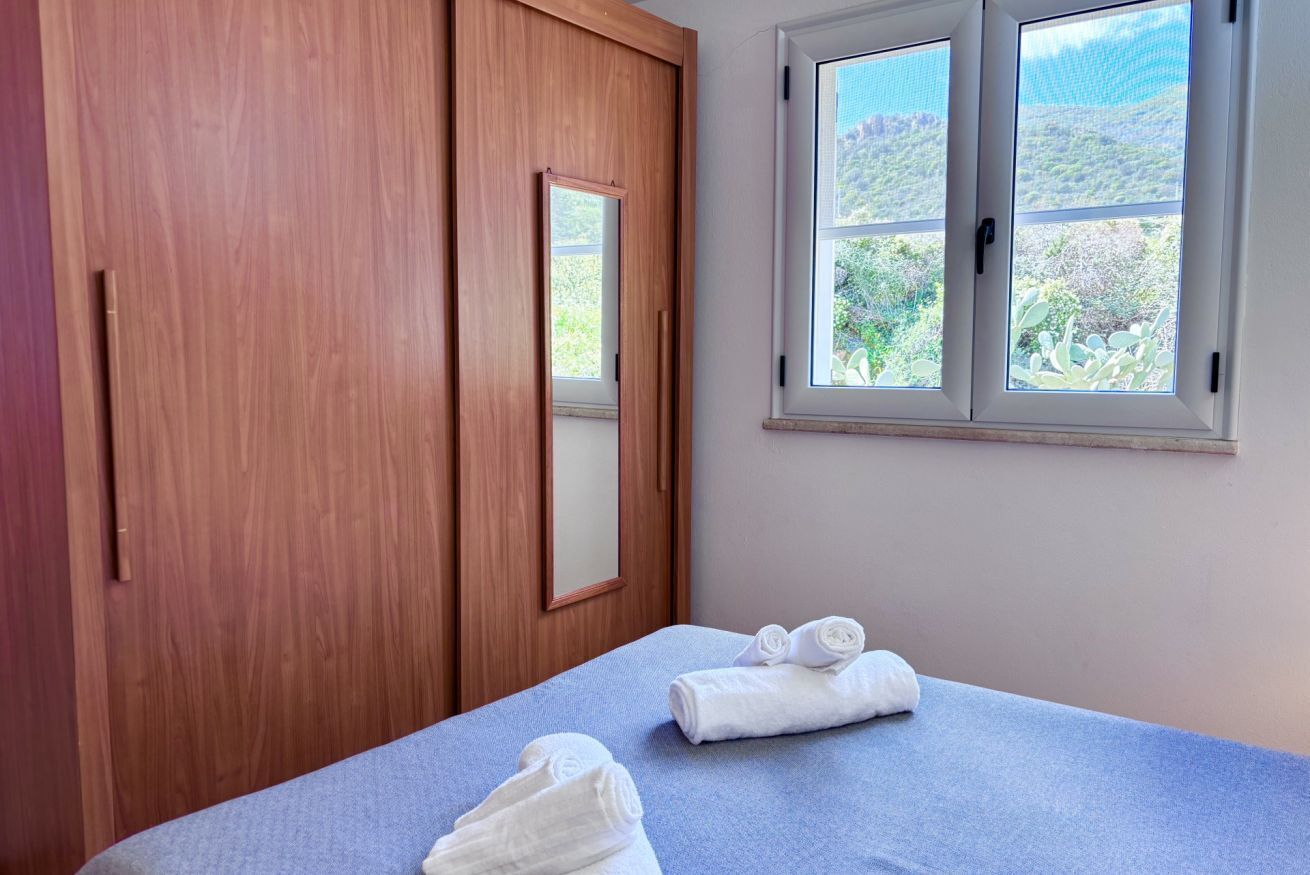 1 chambre, fer et planche à repasser, lit parapluie, Wi-Fi