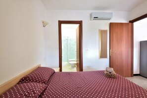 1 makuuhuone, silitysrauta/-lauta, vauvan matkasänky, Wi-Fi