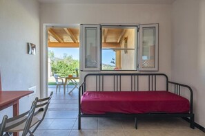 1 bedroom, iron/ironing board, travel cot, WiFi