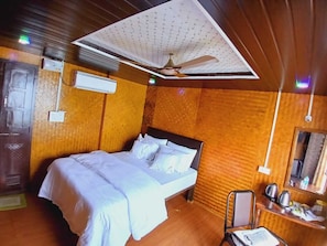 Deluxe Studio Suite, Sea View