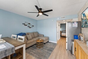 Living area - 301 Ocean Ave, Unit 217 - The Harbor Light (North Wildwood)