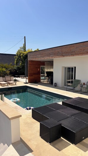Piscine extérieure, piscine chauffée