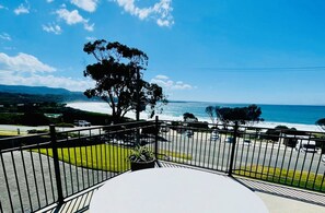 Property grounds - Lichen Villa Bay of Fires  - Binalong Bay beach is at your doorstep (Binalong Bay)