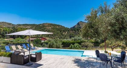 Mountain house in the Sierra Nevada Natural Park