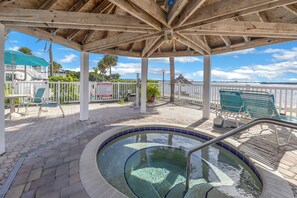 Outdoor spa tub - 1BR Beachfront Condo w/ Water View in St. Pete, FL (St. Petersburg)