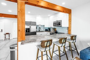 Fridge, microwave, oven, stovetop - 1BR Beachfront Condo w/ Water View in St. Pete, FL (St. Petersburg)