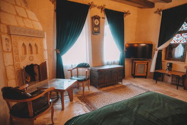 ห้องสแตนดาร์ด | บริเวณนั่งเล่น | ทีวี