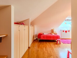 2 bedrooms, Internet