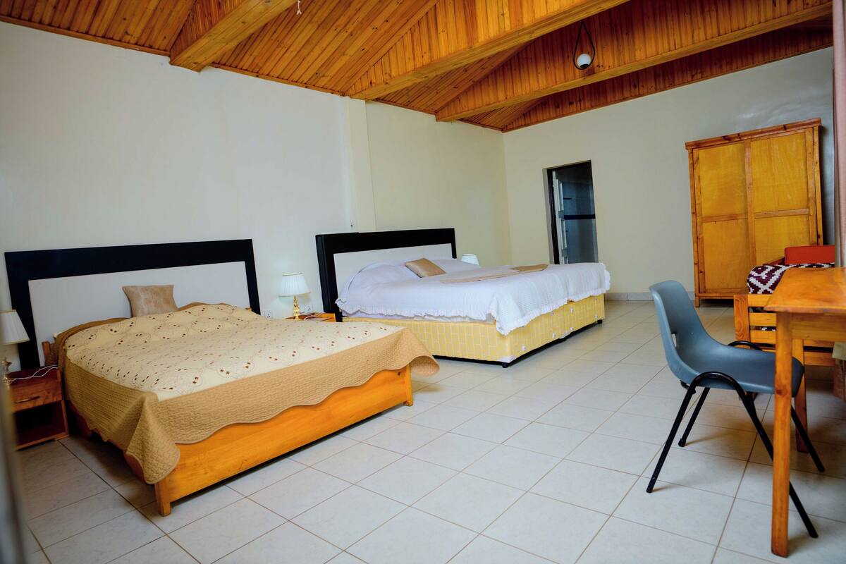 Family Apartment, Balcony, Garden View | Premium bedding, memory foam beds, desk, WiFi (free)