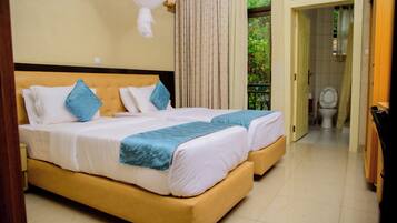 Basic Twin Room, Balcony | Premium bedding, memory foam beds, desk, free cribs/infant beds