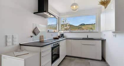 Ferienwohnung 'Marie' mit Bergblick, privater Terrasse und Wi-Fi