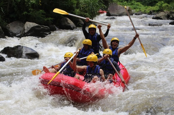 Rafting - Queenara Local House (Carangsari)