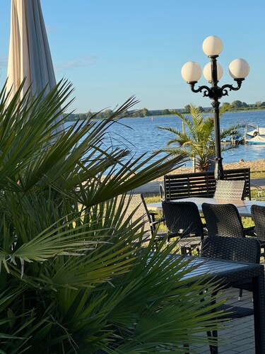 Caravane "La Pura Vida" avec terrasse privée, jardin partagé et Wi-Fi