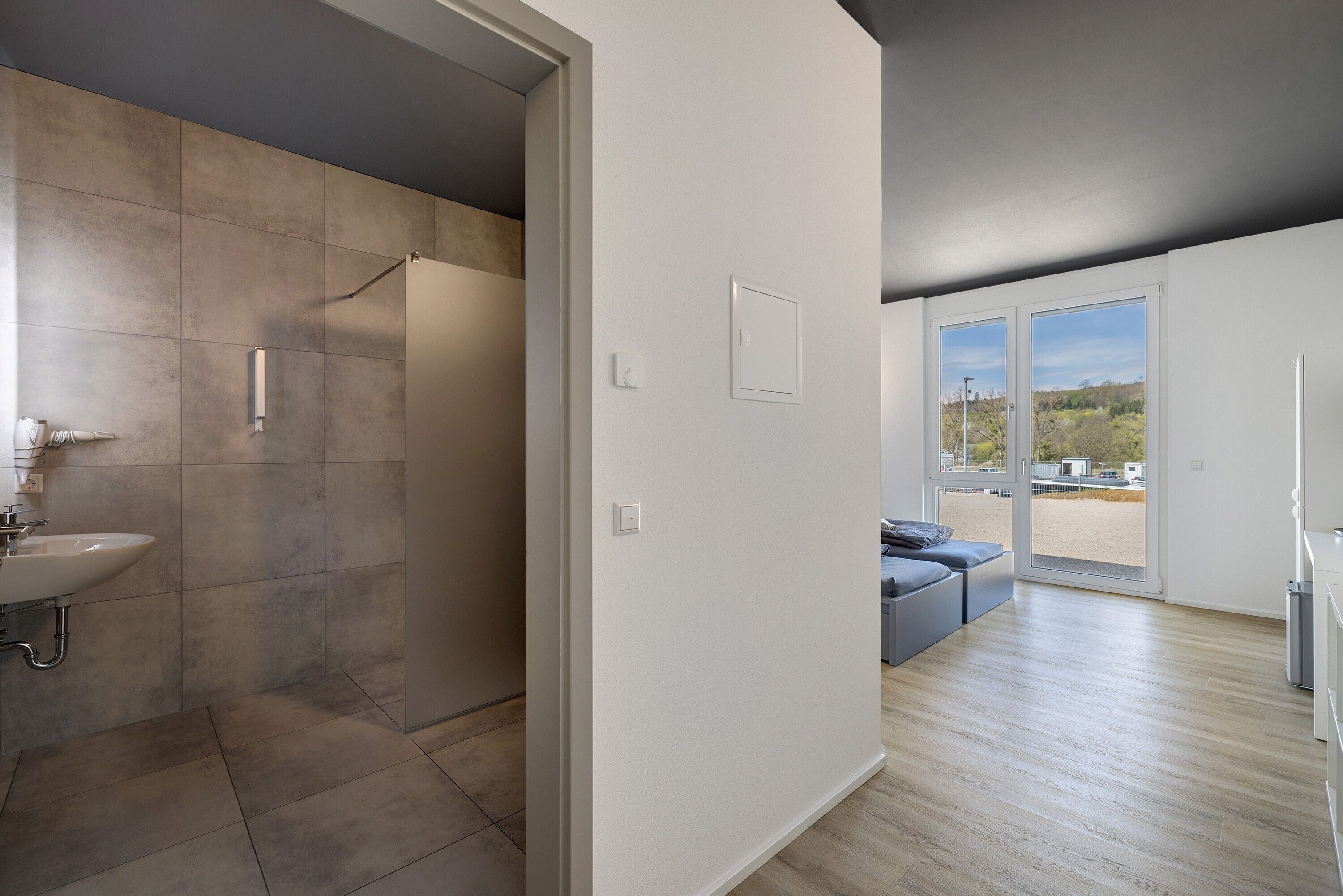 Ducha, secador de pelo, toallas