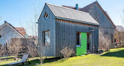 Ferienhaus 'Tanne' mit gemeinsamer Terrasse, gemeinsamem Garten und Wi-Fi