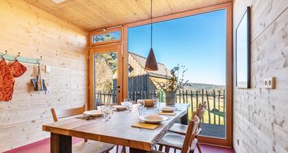 Ferienhaus 'Tanne' mit gemeinsamer Terrasse, gemeinsamem Garten und Wi-Fi