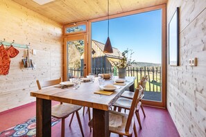 Dining - Tiny House 'Fichte' in the Heart of the Northern Black Forest (Schömberg)