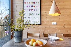 Dining - Tiny House 'Fichte' in the Heart of the Northern Black Forest (Schömberg)