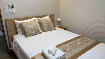 2 bedrooms, WiFi, bed sheets