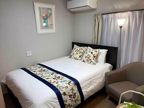 2 bedrooms, WiFi, bed sheets