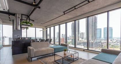 Arte Vibe: Cozy and technological apartment with great views