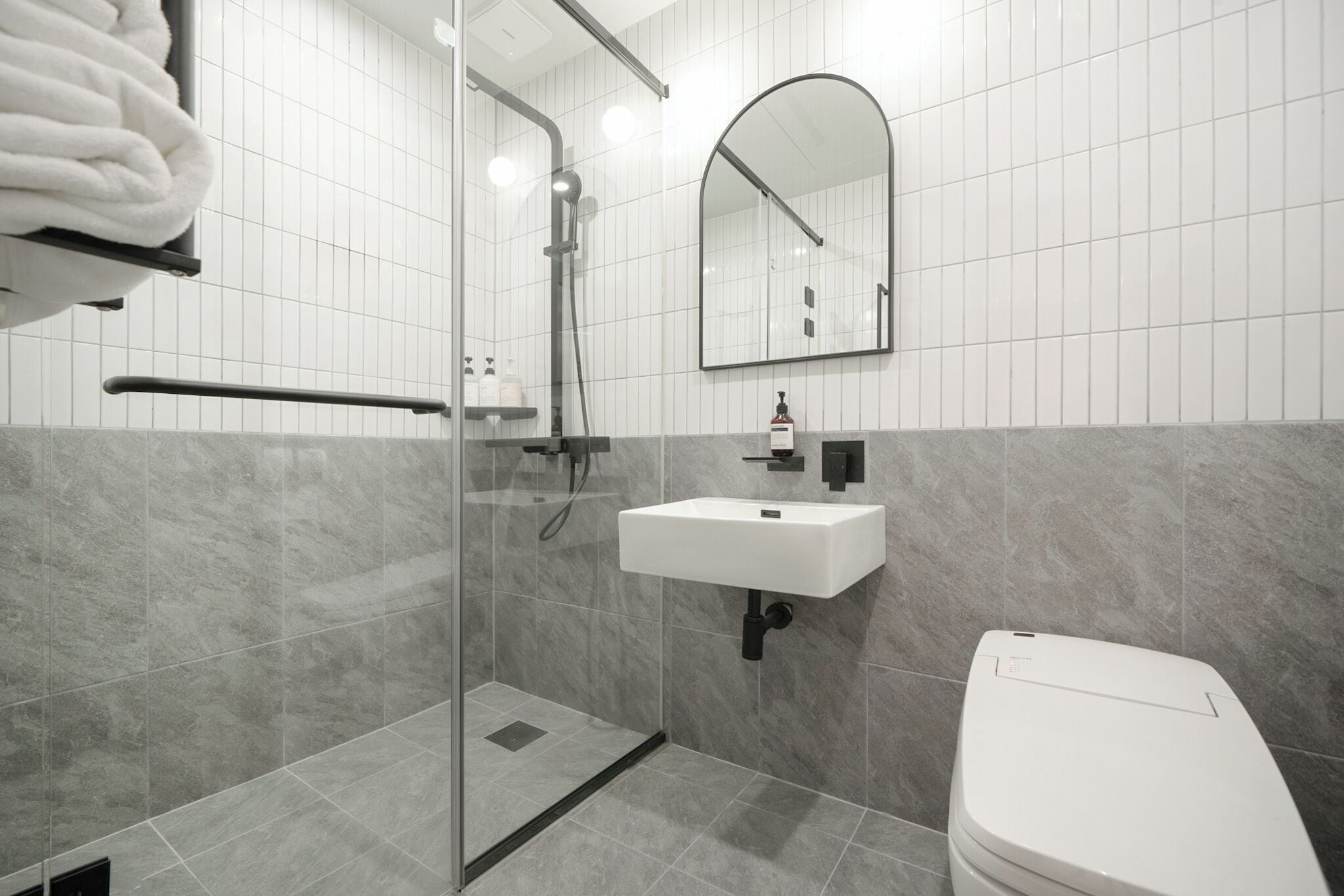 Deluxe Double | Bathroom