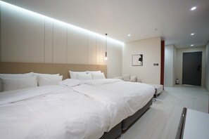 Junior Suite | Premium bedding, down comforters, desk, soundproofing - HOTEL GRAND PARIS (Gwangju)
