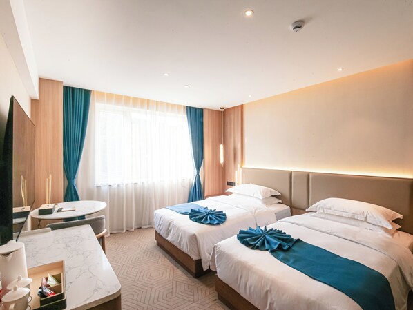 Superior Double Room, Mountain View | Iron/ironing board, free WiFi - shuaifubosongfandian (Wuhan)