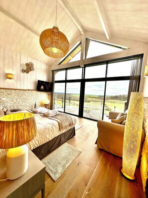 Deluxe cottage, privézwembad, uitzicht op vallei | 1 slaapkamer, Italiaanse Frette-lakens, luxe beddengoed