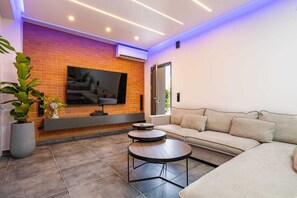 Smart TV, stereo - Noir Residence, Villa (Chania)