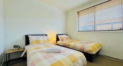 Cozy 2BR Retreat, 3-Minute Drive to Albury Airport